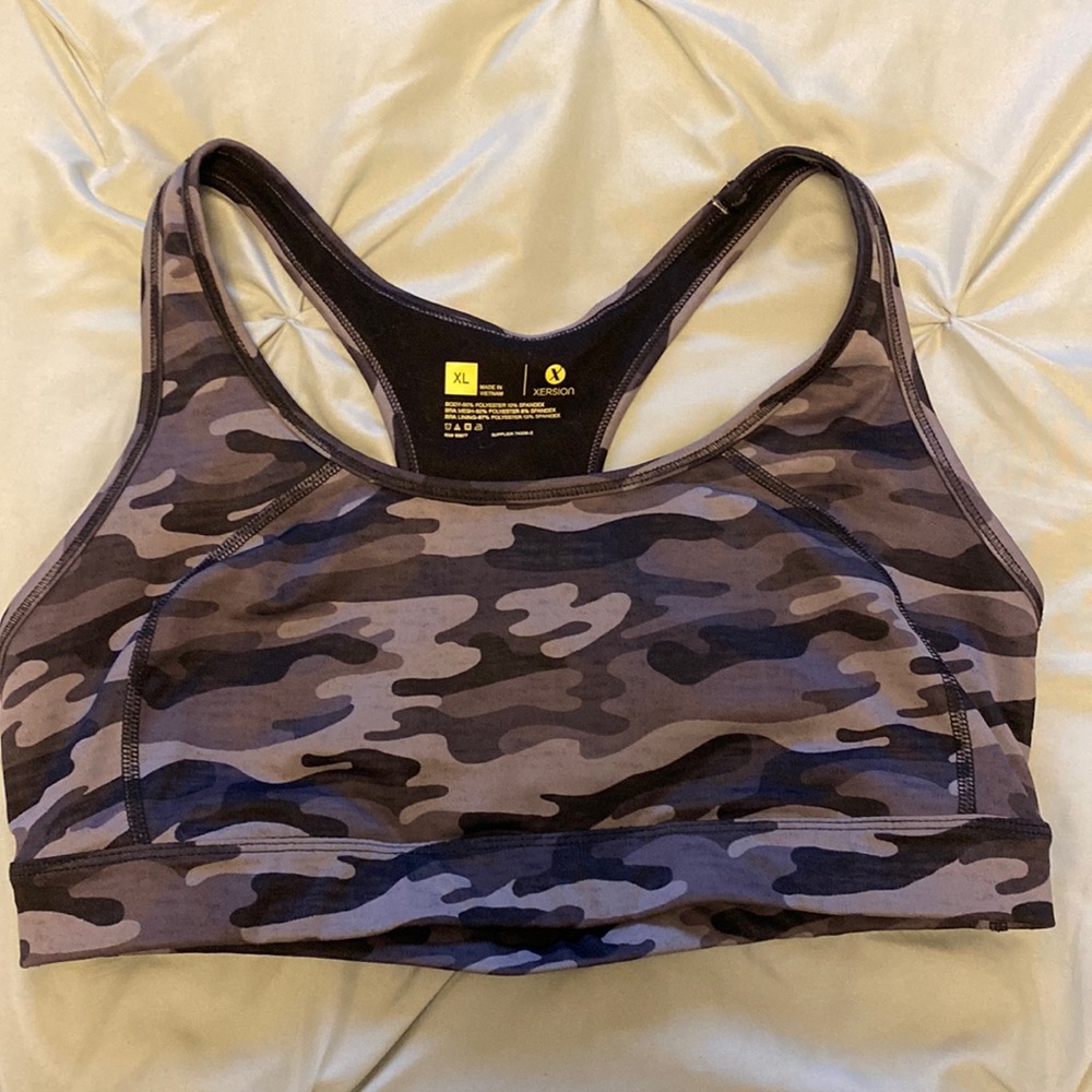sports bra